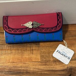 Frozen wallet with Anna design